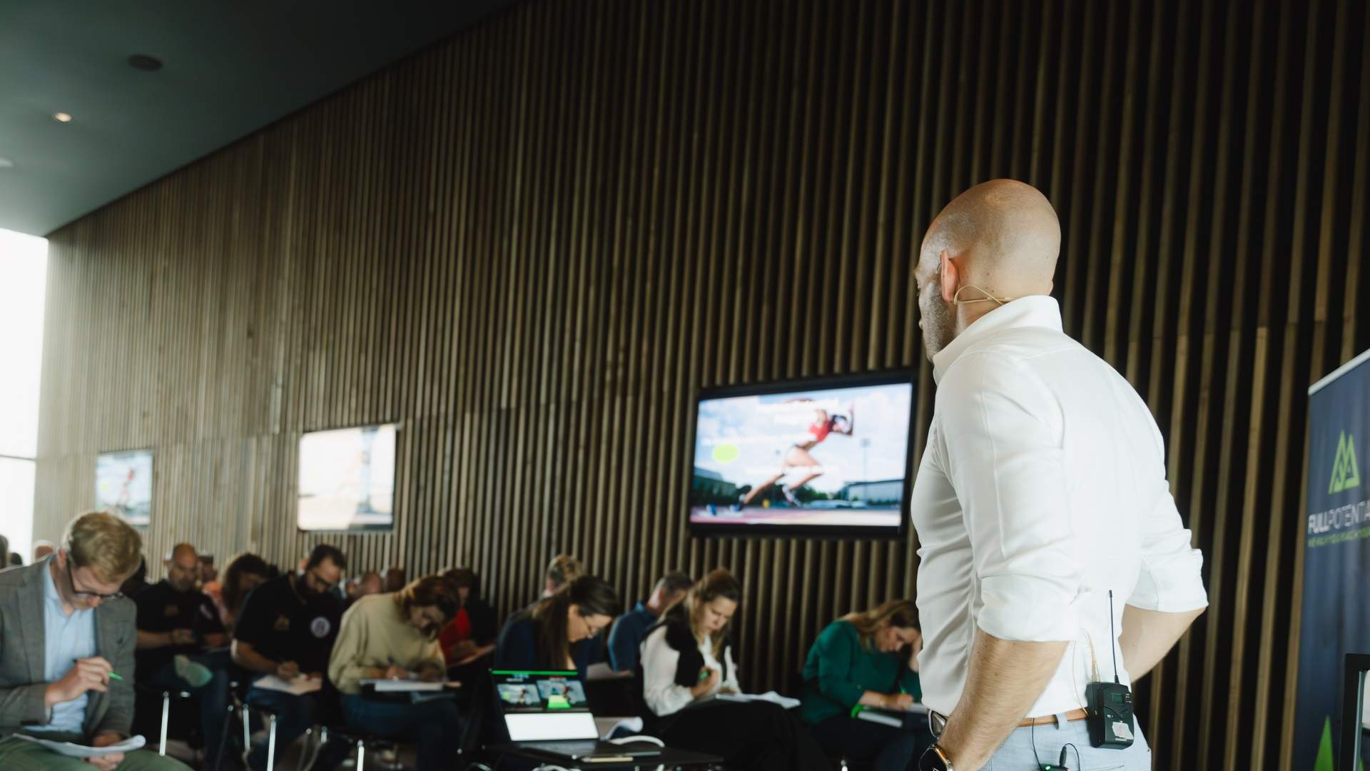 Timo Verpoort begeleidt ondernemers tijdens een Full Potential seminarie